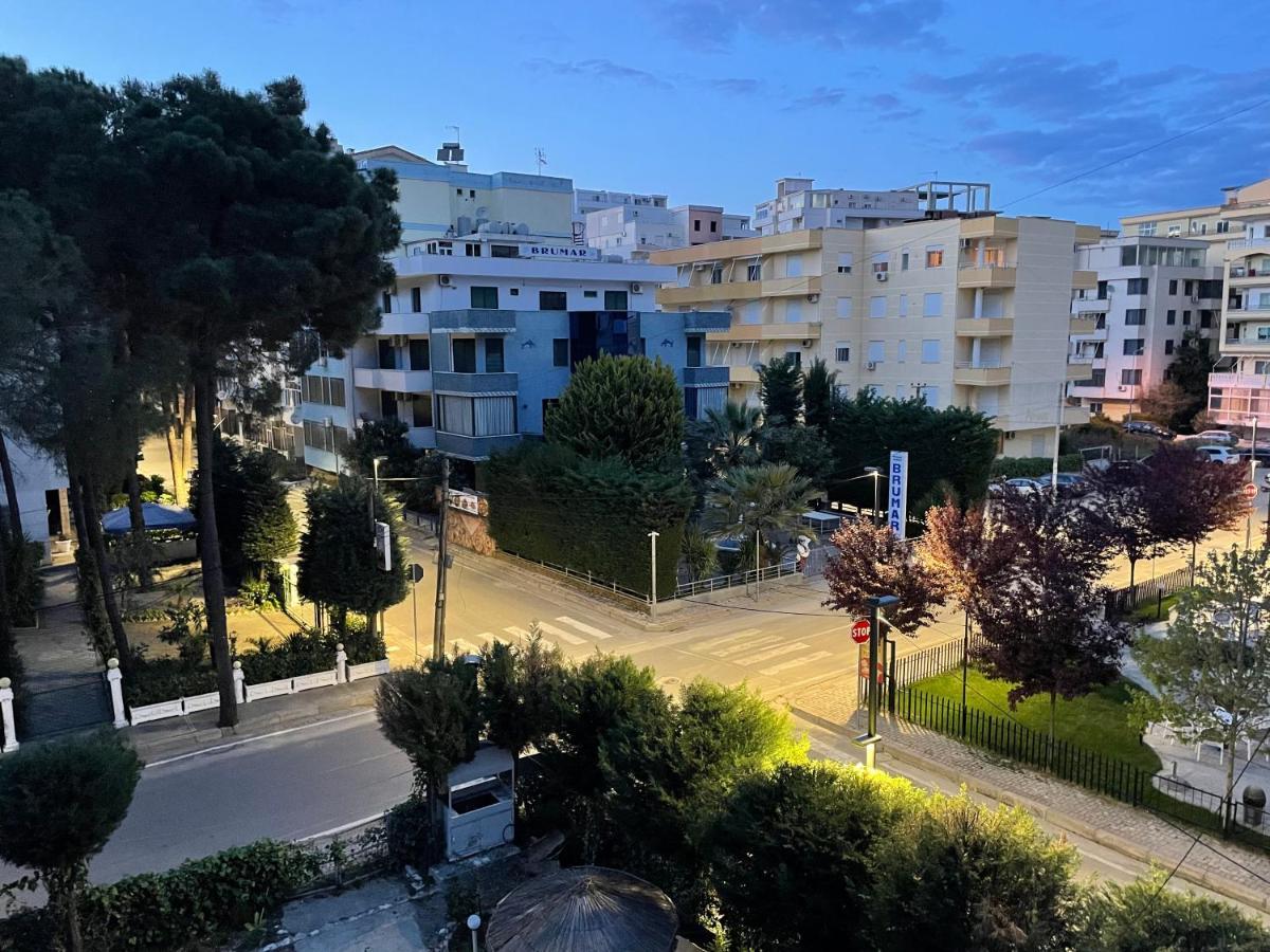 Modern Comfy Apartment With Balcony Durres Bagian luar foto