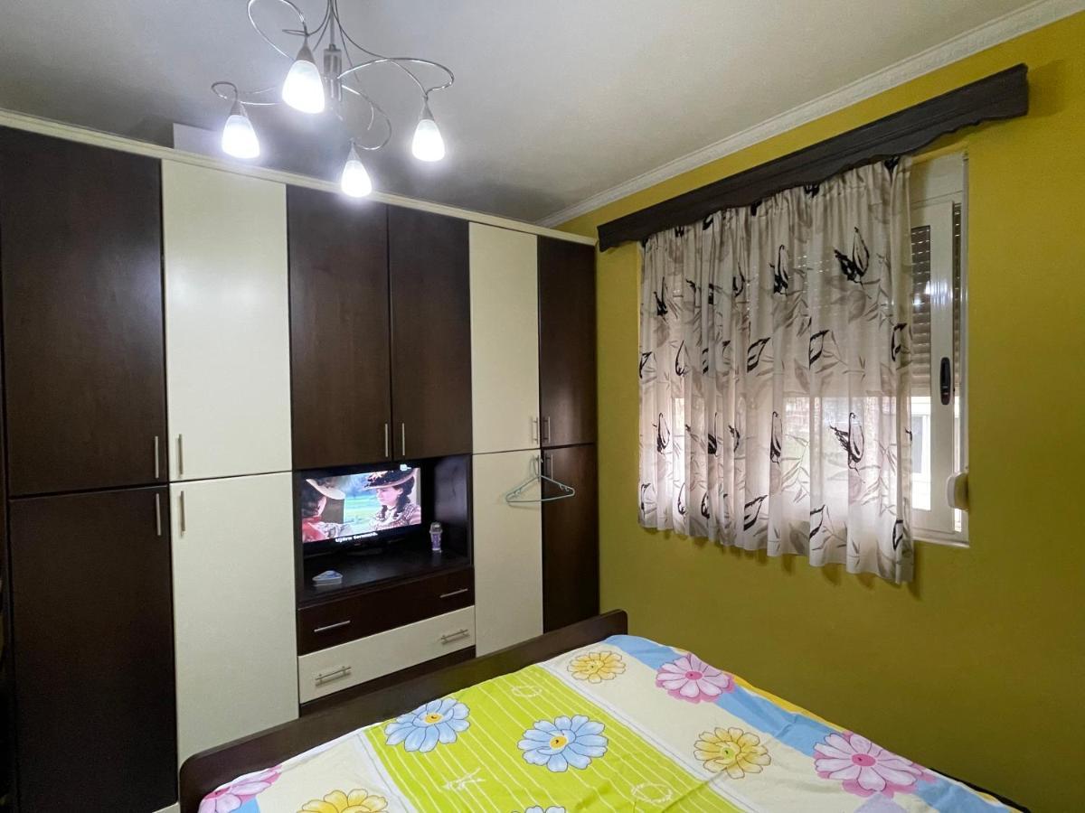 Modern Comfy Apartment With Balcony Durres Bagian luar foto